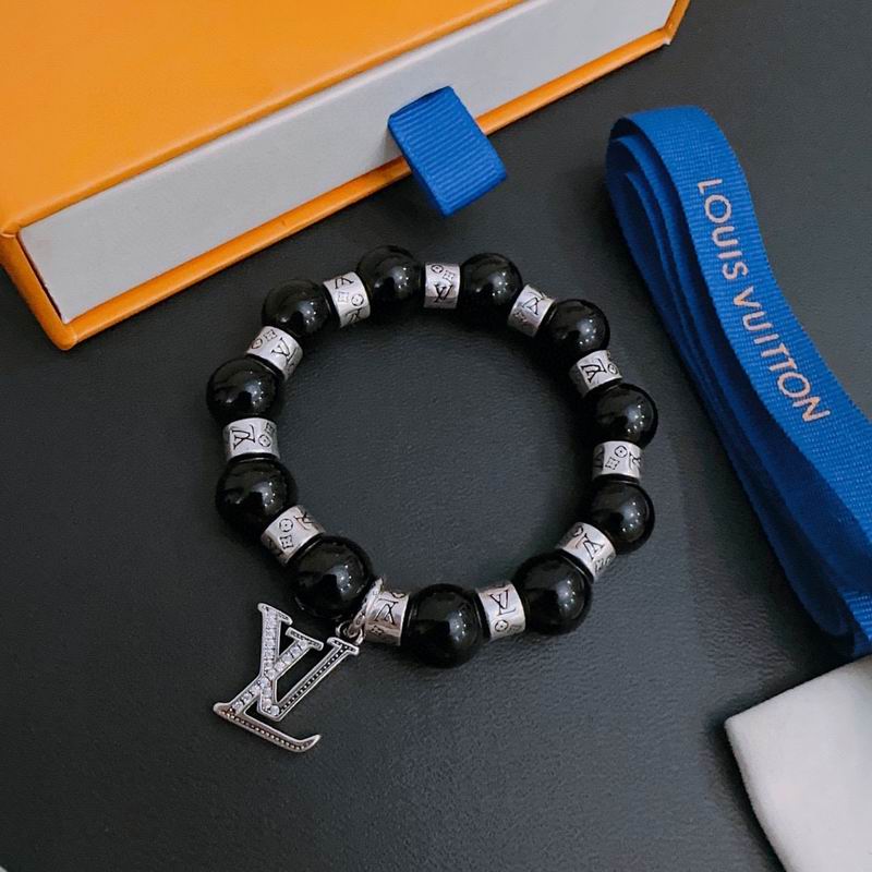 LV Bracelet 02lyr81